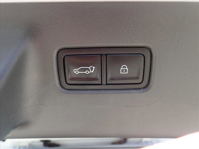 Used 2025 Hyundai Santa Fe SE image 7