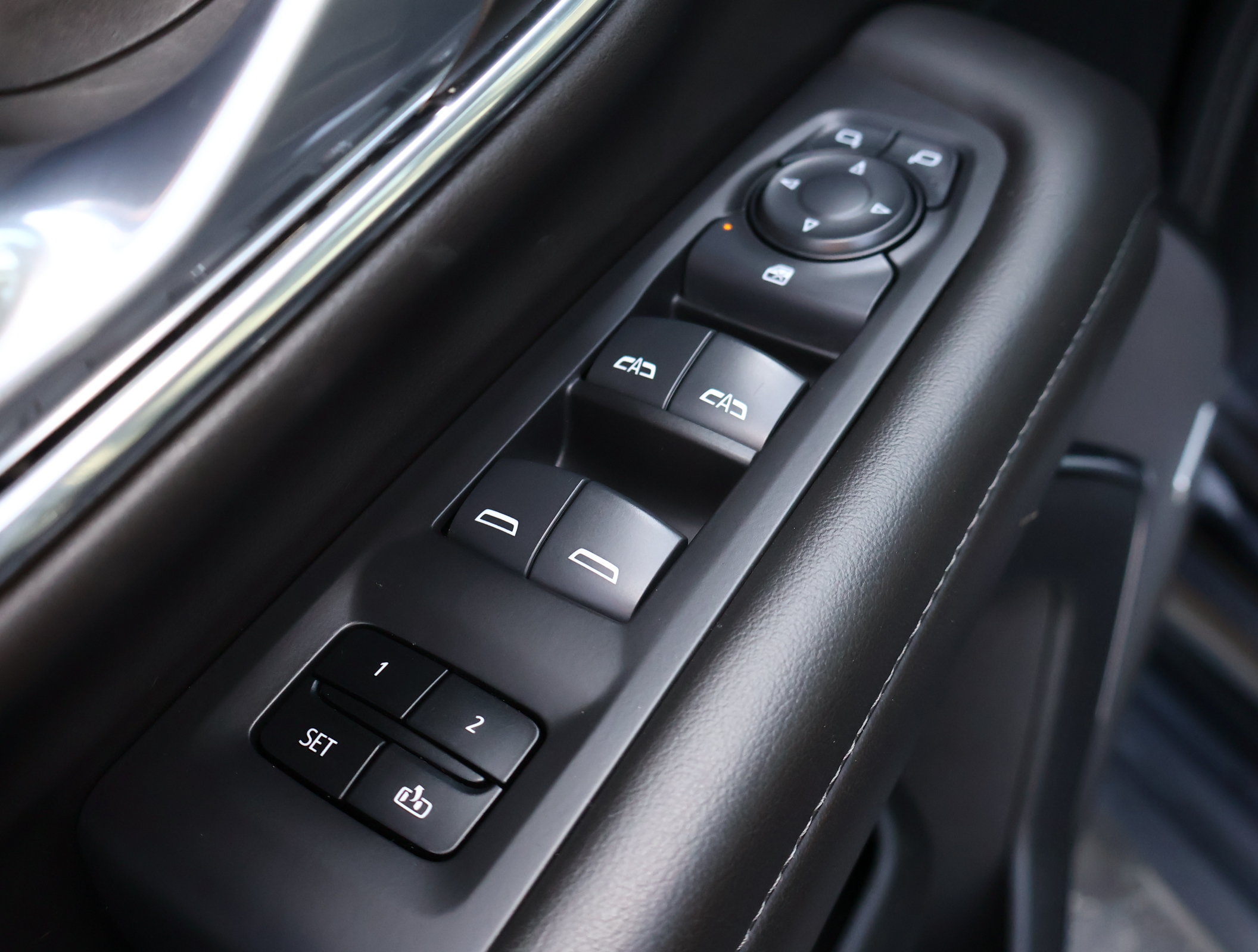 Used 2024 Chevrolet Suburban LT AWD/4WD image 8