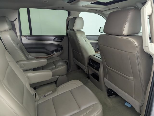 Used 2017 Chevrolet Suburban Premier AWD/4WD image 28