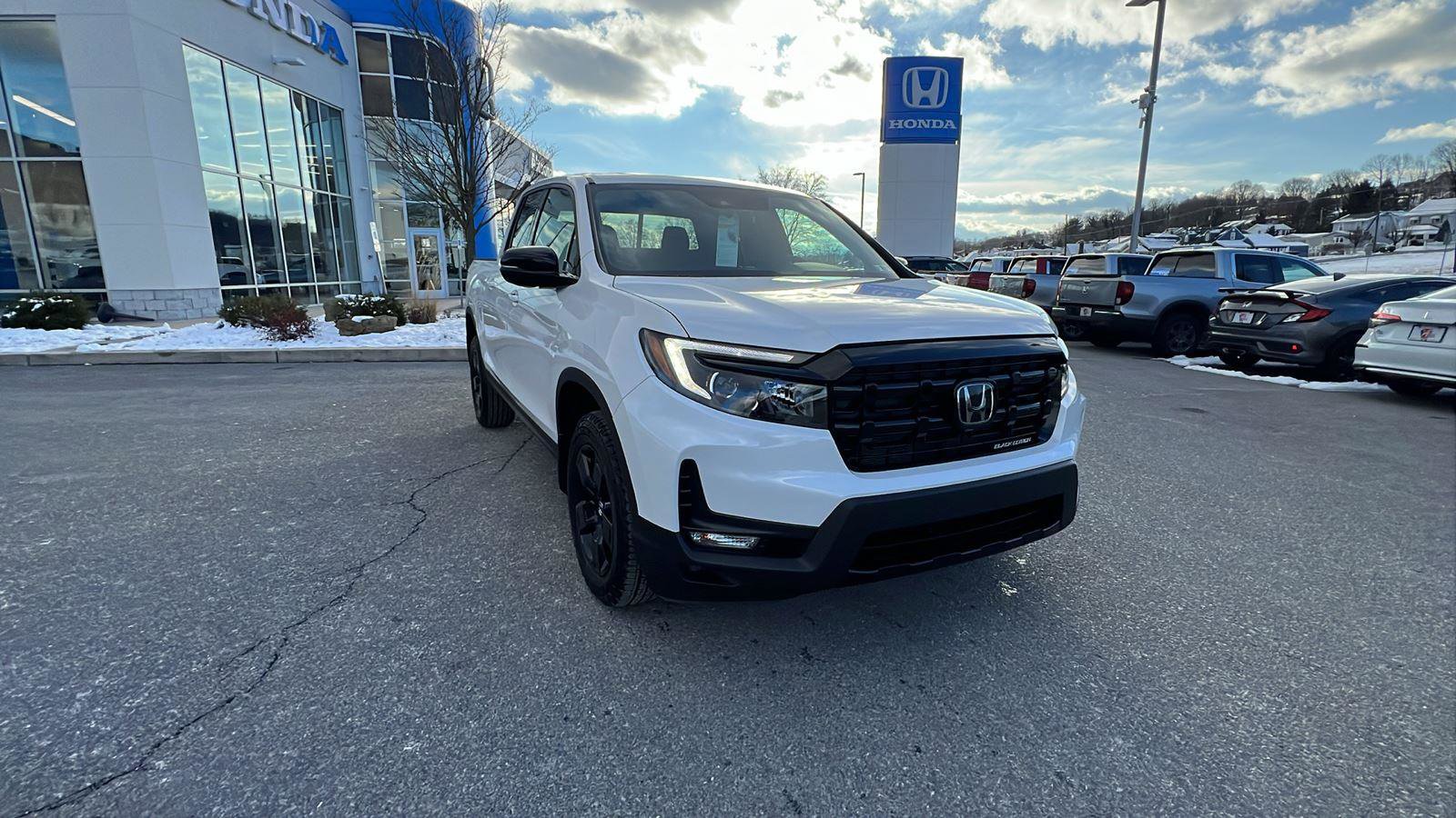 New 2026 Honda Ridgeline Black Edition image 2