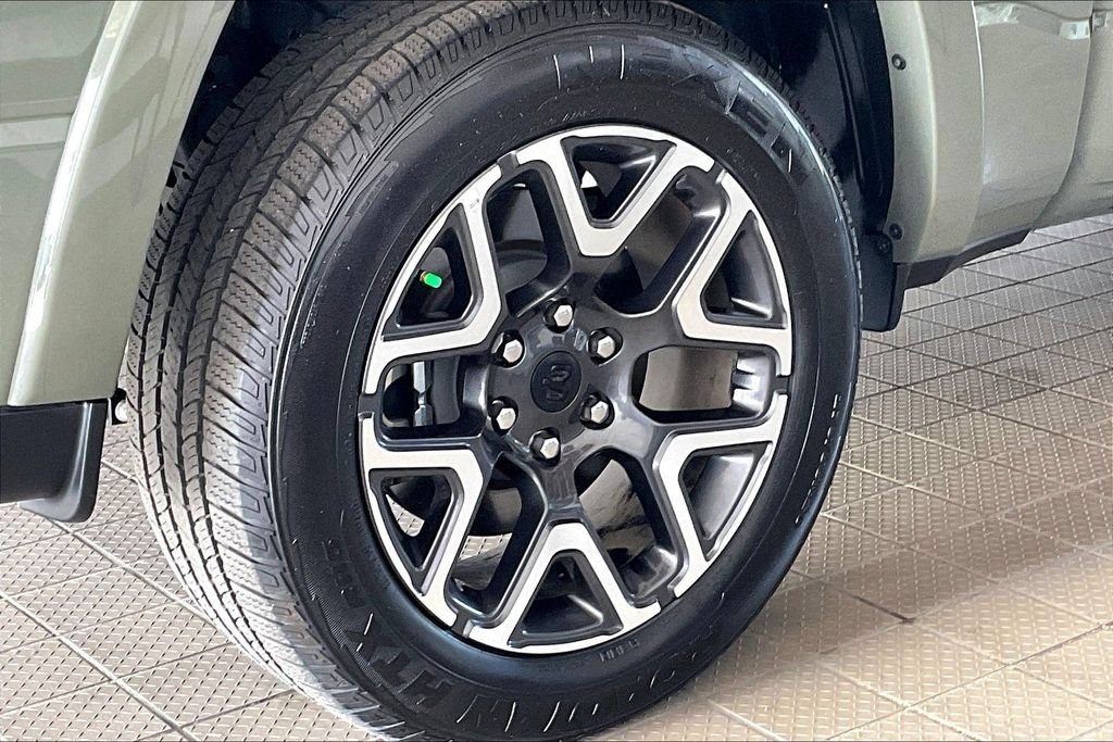 Used 2026 RAM 1500 Laramie AWD/4WD image 35