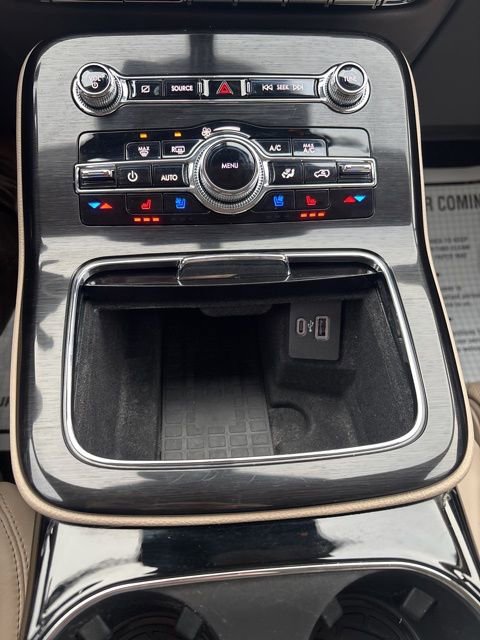 Used 2023 Lincoln Nautilus Reserve w/ Equipment Group 201A image 12