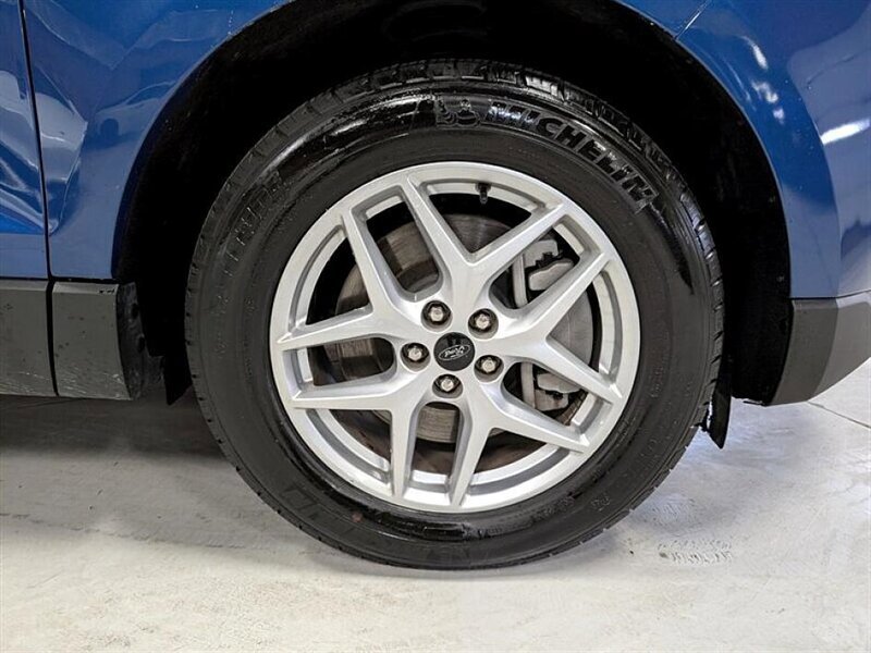 Used 2024 Ford Edge SEL AWD/4WD image 12