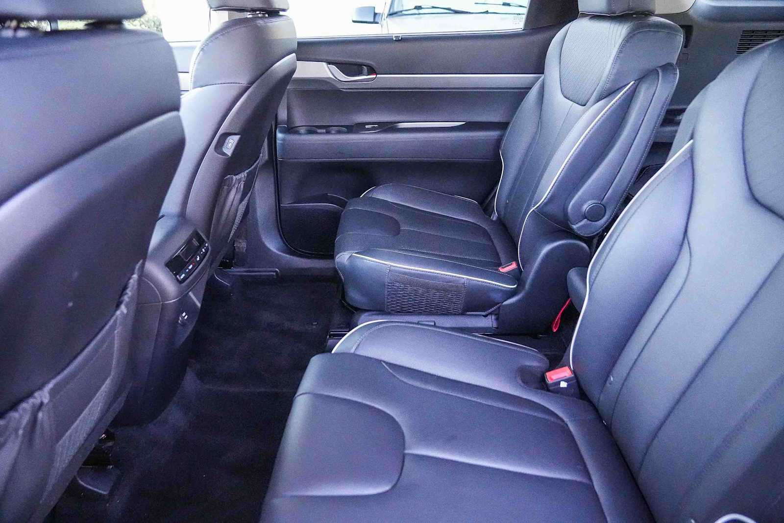 Used 2025 Hyundai Palisade XRT FWD image 19