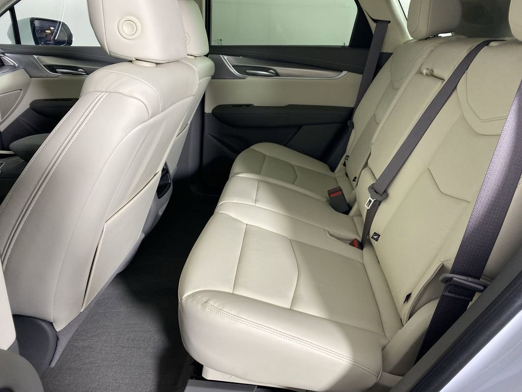 New 2025 Cadillac XT5 Premium Luxury w/ LPO, Floor Liner Package image 27