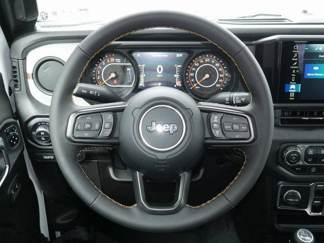 Used 2024 Jeep Gladiator Sport image 18