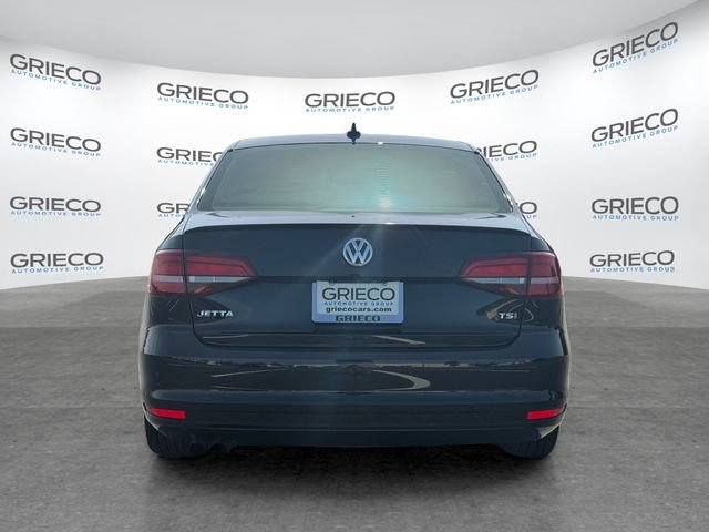 Used 2016 Volkswagen Jetta Sport FWD image 6