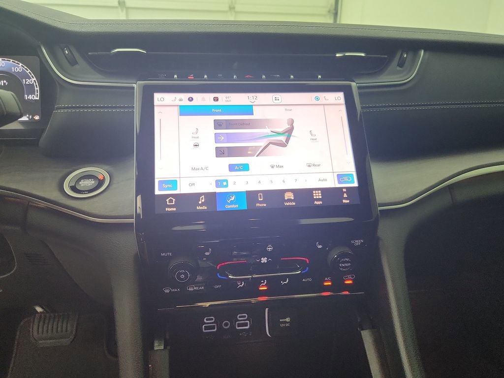 New 2025 Jeep Grand Cherokee L Limited image 28