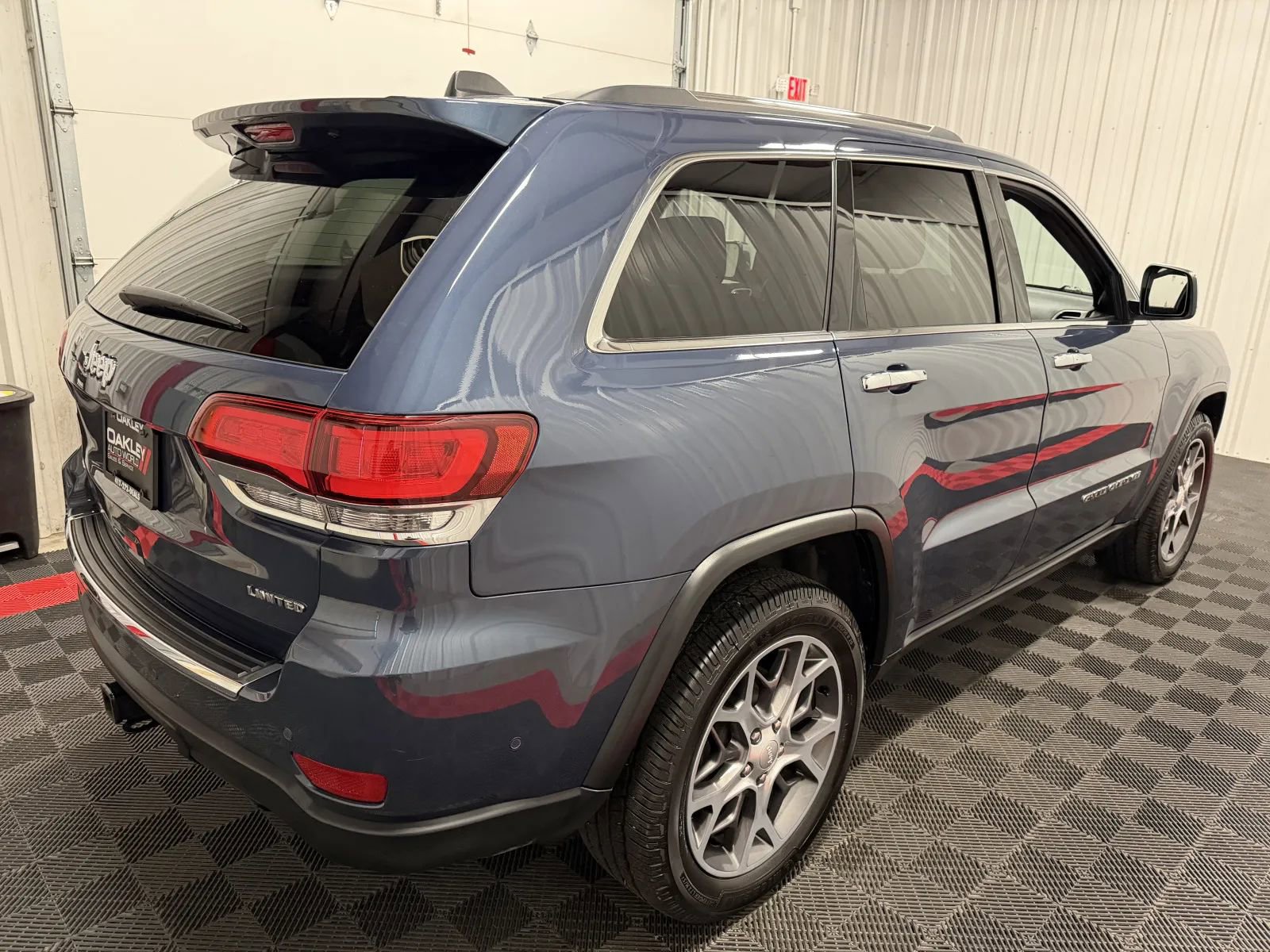 Used 2020 Jeep Grand Cherokee Limited w/ Luxury Group II image 4