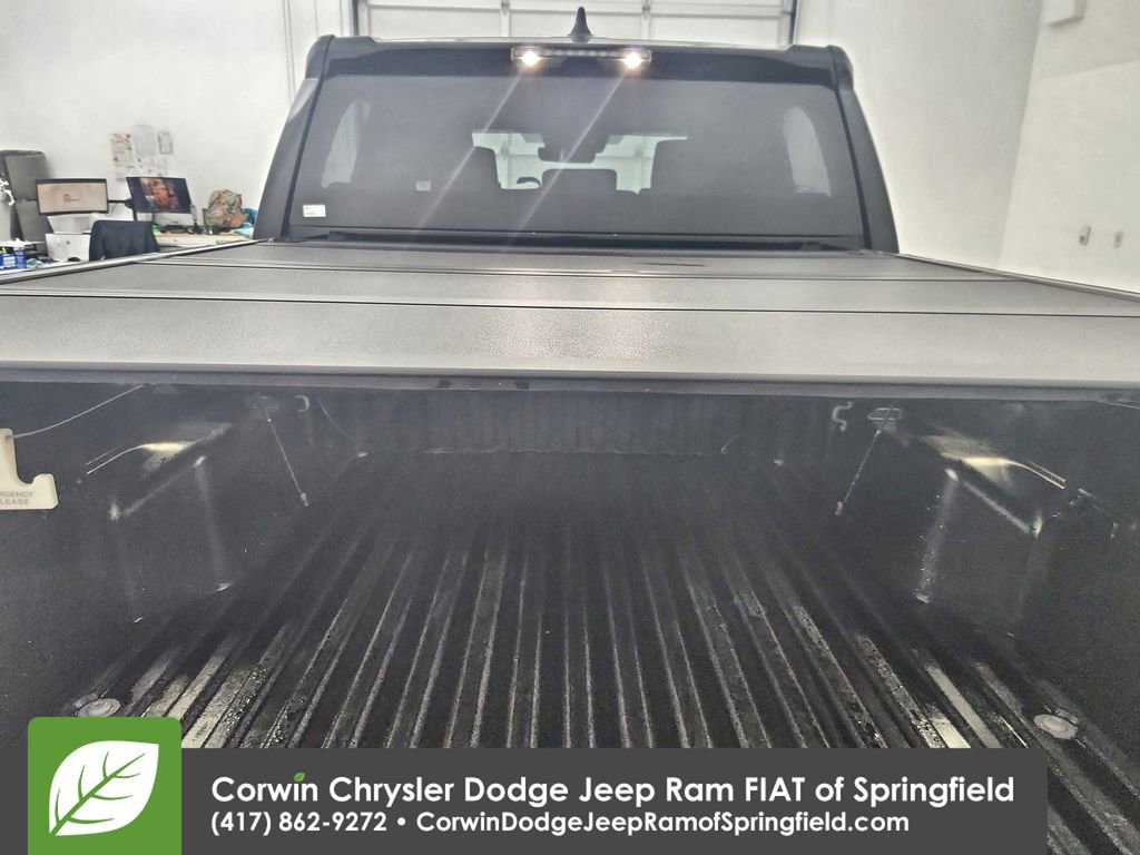 Used 2025 Toyota Tacoma TRD Off-Road image 30