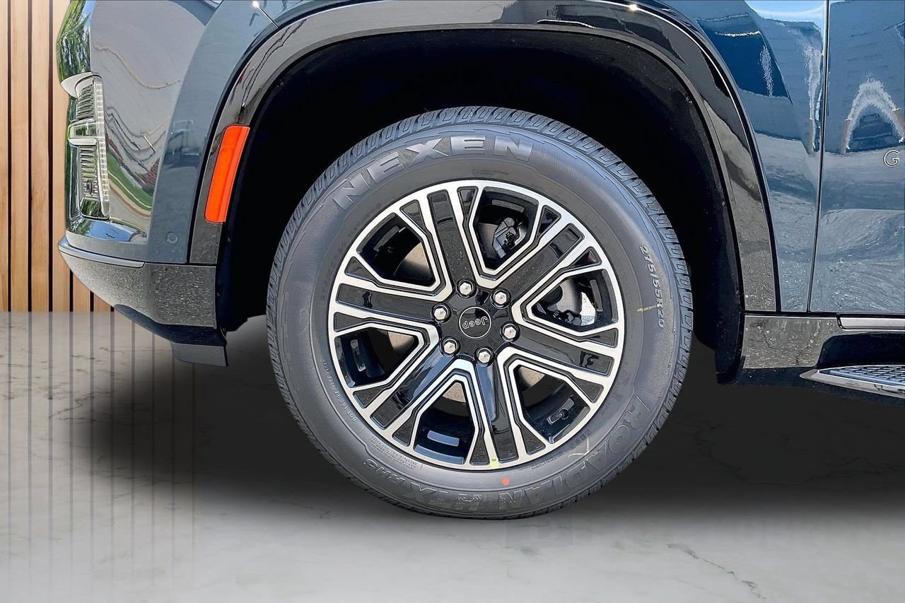 New 2026 Jeep Grand Wagoneer 4WD image 35