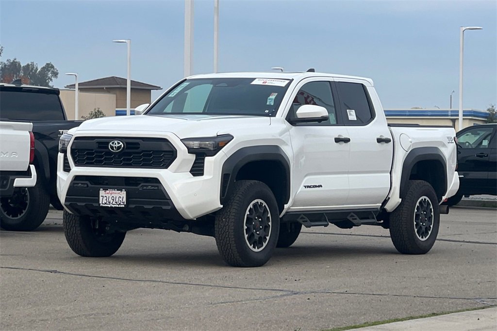 Certified 2025 Toyota Tacoma TRD Off-Road image 10