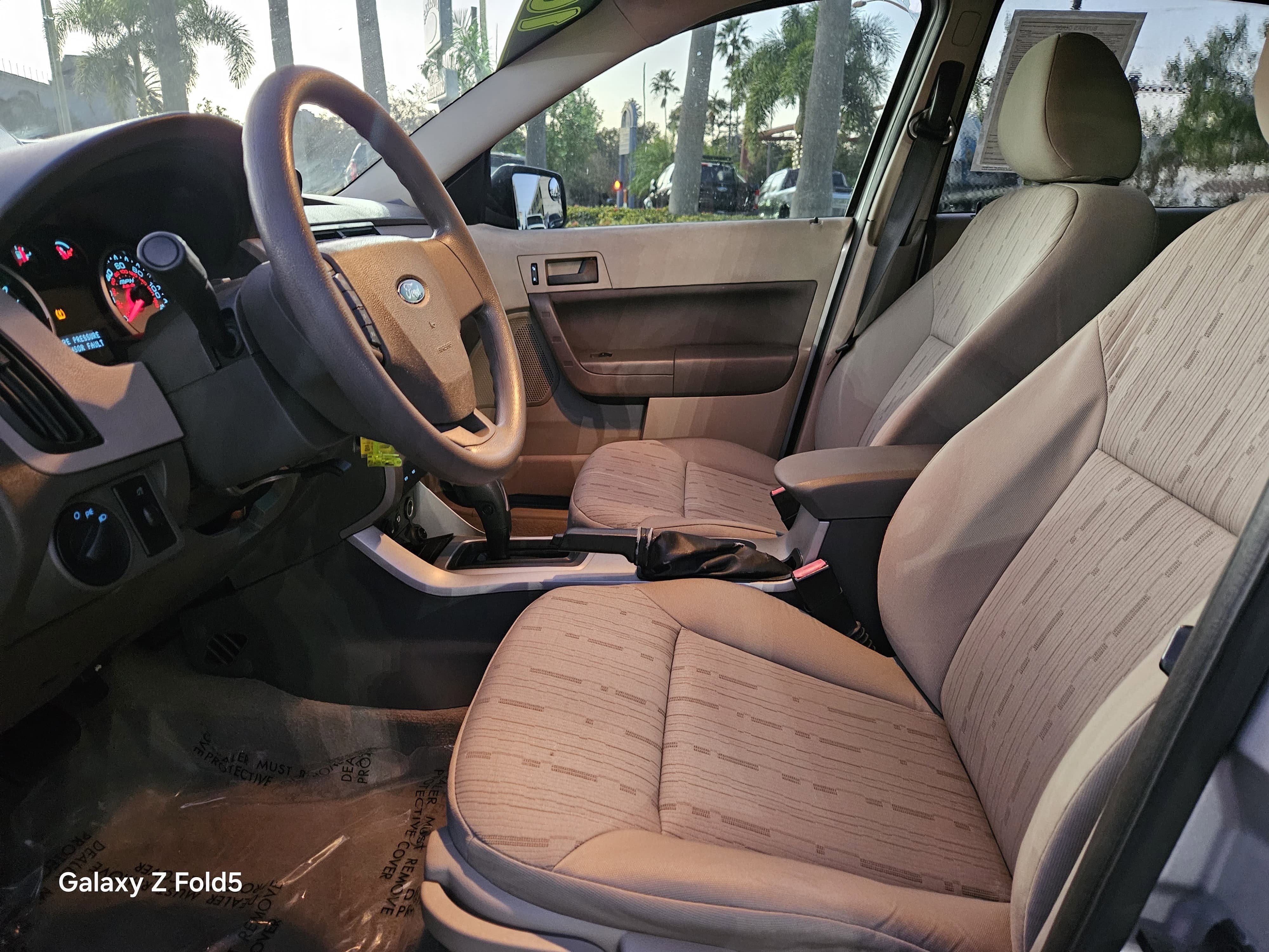 Used 2010 Ford Focus SE image 19