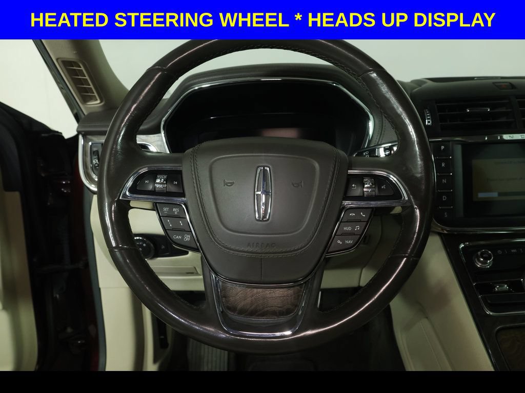 Used 2017 Lincoln Continental Select w/ Technology Package FWD image 4
