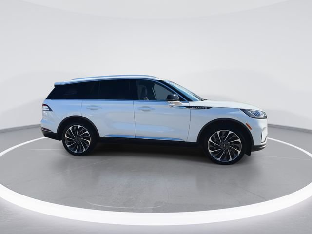 Used 2025 Lincoln Aviator Reserve image 9