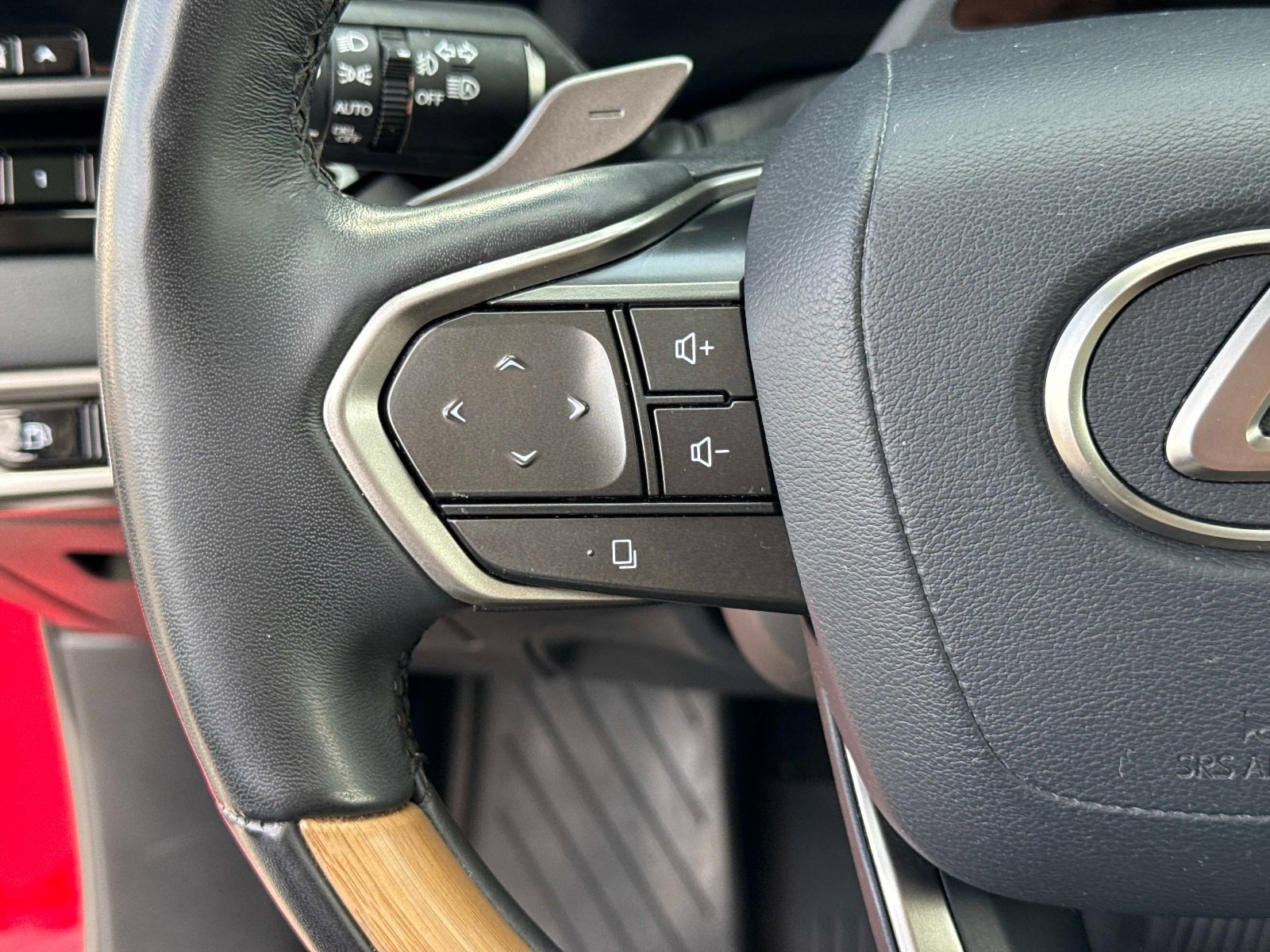 Used 2023 Lexus RX 350 w/ Cold Area Package image 32