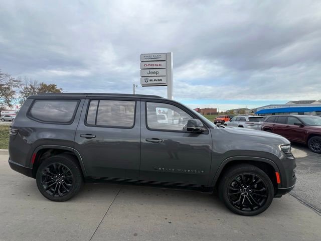 Used 2023 Jeep Grand Wagoneer Series II image 6