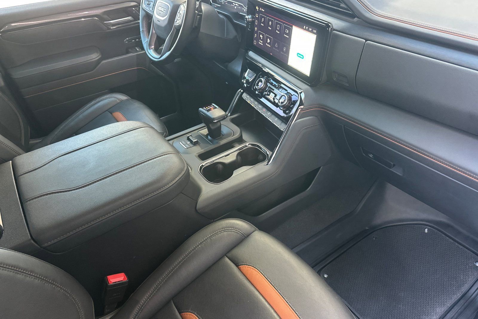 Used 2025 GMC Sierra 1500 AT4 w/ AT4 Premium Package AWD/4WD image 18