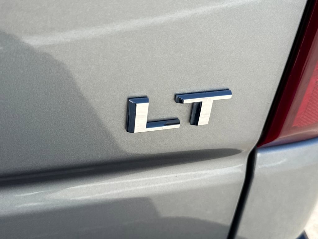 Used 2025 Chevrolet Silverado 1500 LT image 6