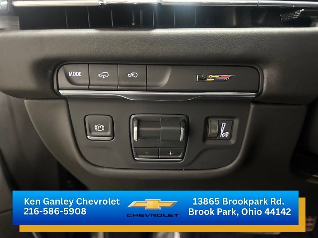 Used 2025 Cadillac Escalade V AWD/4WD image 10