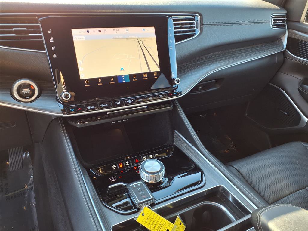 Used 2024 Jeep Wagoneer L Series II w/ Flexible Seating Group image 6