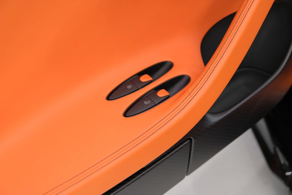 Used 2023 Bugatti Chiron Pur Sport AWD/4WD image 60