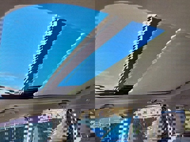 Used 2023 Honda Pilot Touring image 7