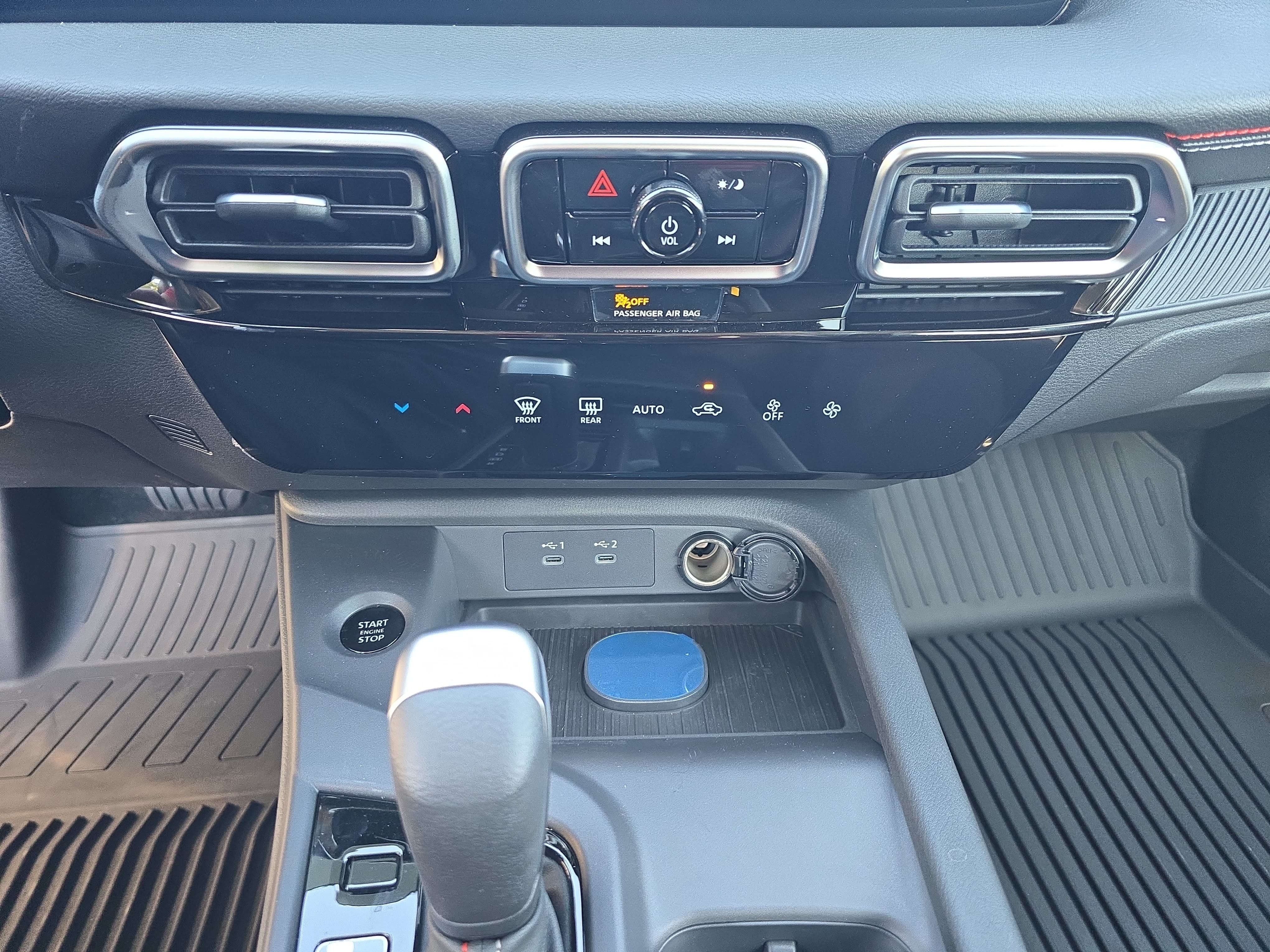 New 2027 Nissan Sentra SR w/ Floor Mat Package FWD image 24