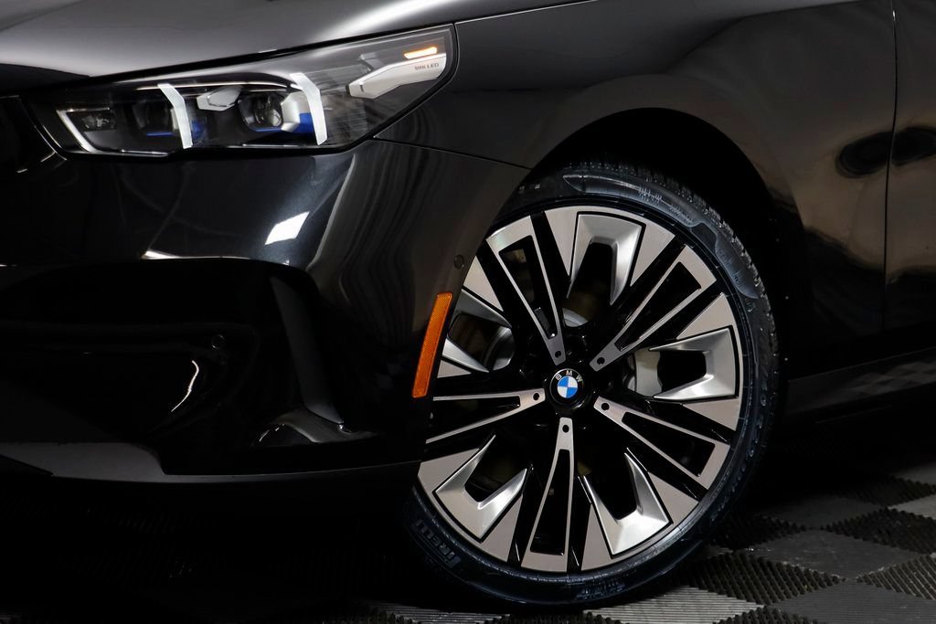 New 2026 BMW 530i xDrive w/ Premium Package AWD/4WD image 3