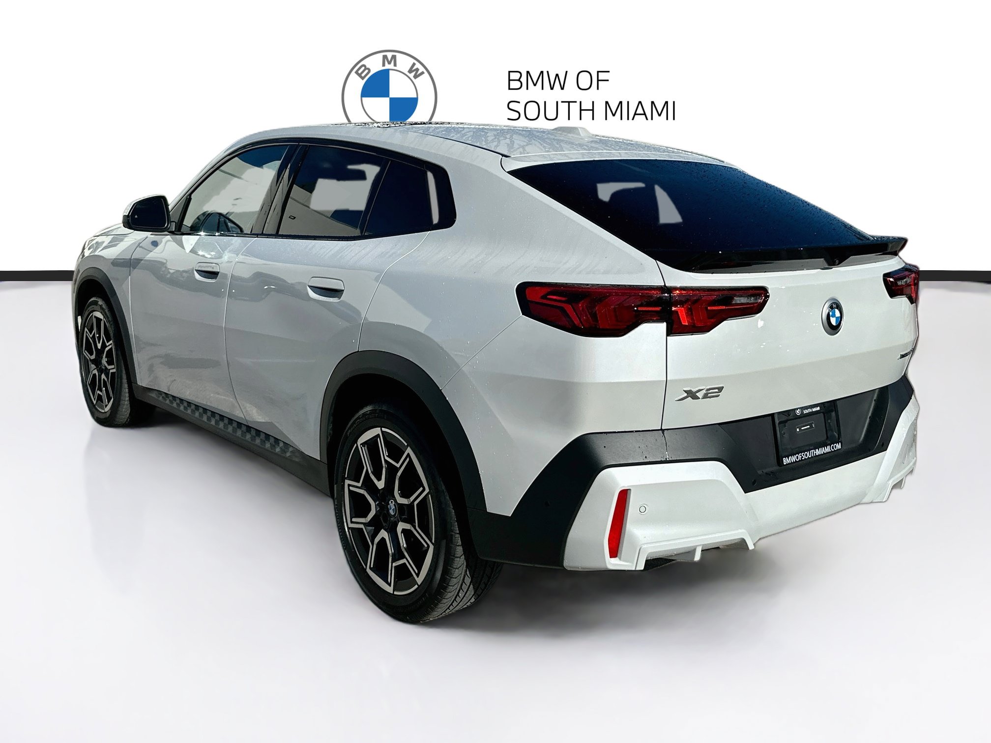 Certified 2025 BMW X2 xDrive28i AWD/4WD image 5