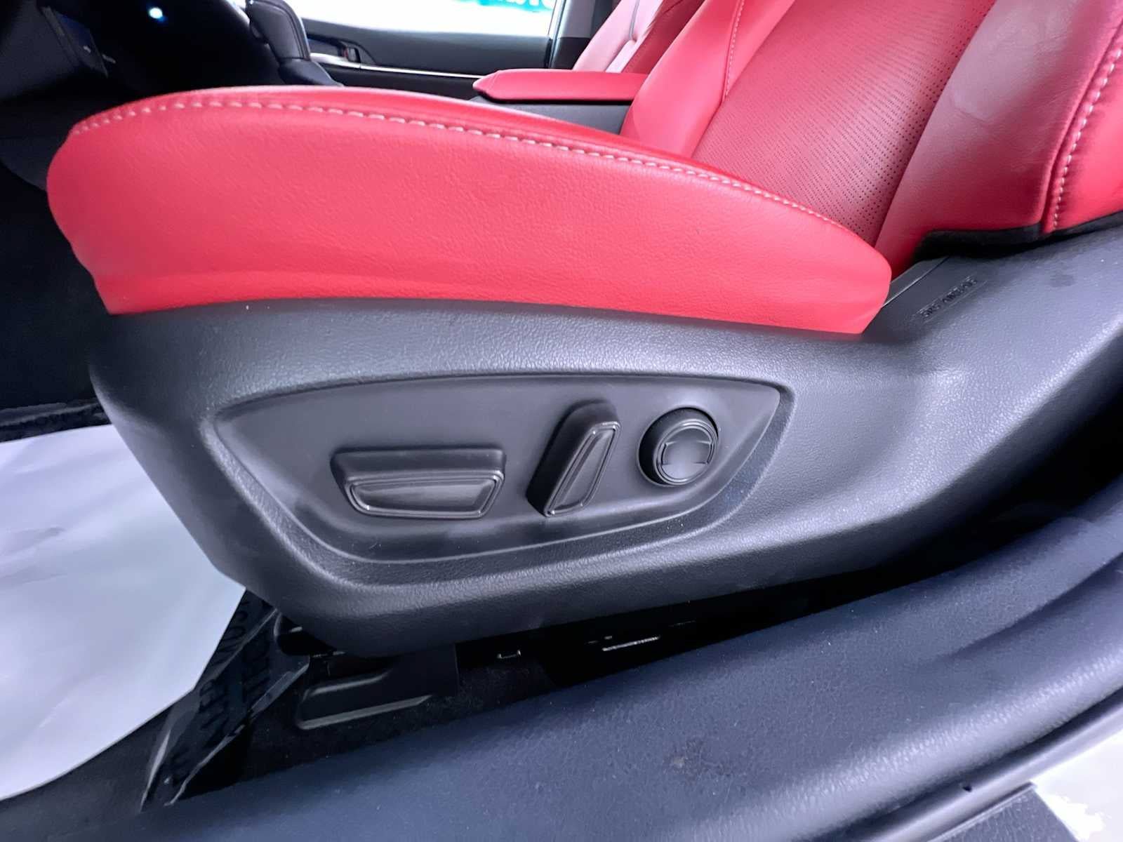 Used 2024 Toyota Camry XSE FWD image 13