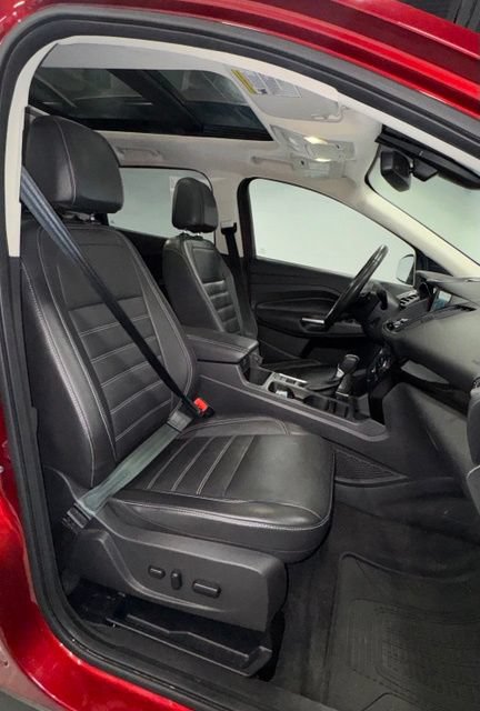 Used 2017 Ford Escape Titanium FWD image 14