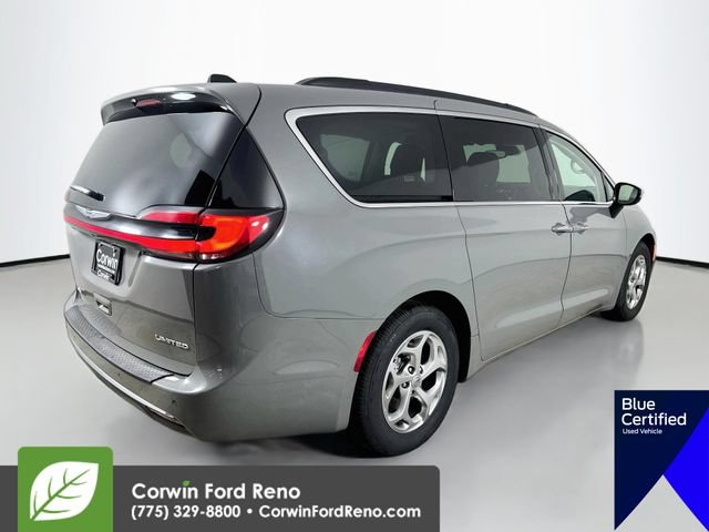 Used 2023 Chrysler Pacifica Limited FWD image 9