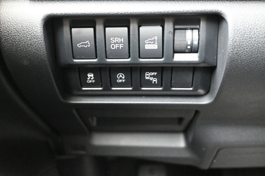 Used 2023 Subaru Forester Limited w/ Popular Package #3 AWD/4WD image 24