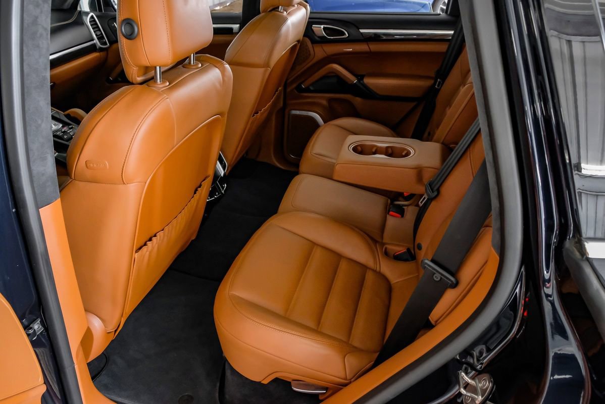 Used 2018 Porsche Cayenne Turbo image 36