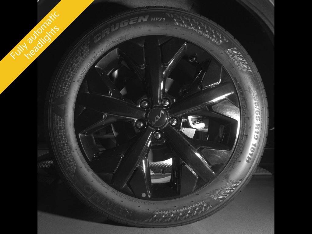 Certified 2025 Kia Sportage X-Line w/ Premium Package AWD/4WD image 13