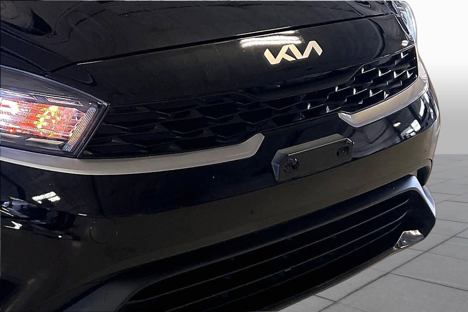 Used 2022 Kia Forte LXS w/ LXS Technology Package FWD image 30
