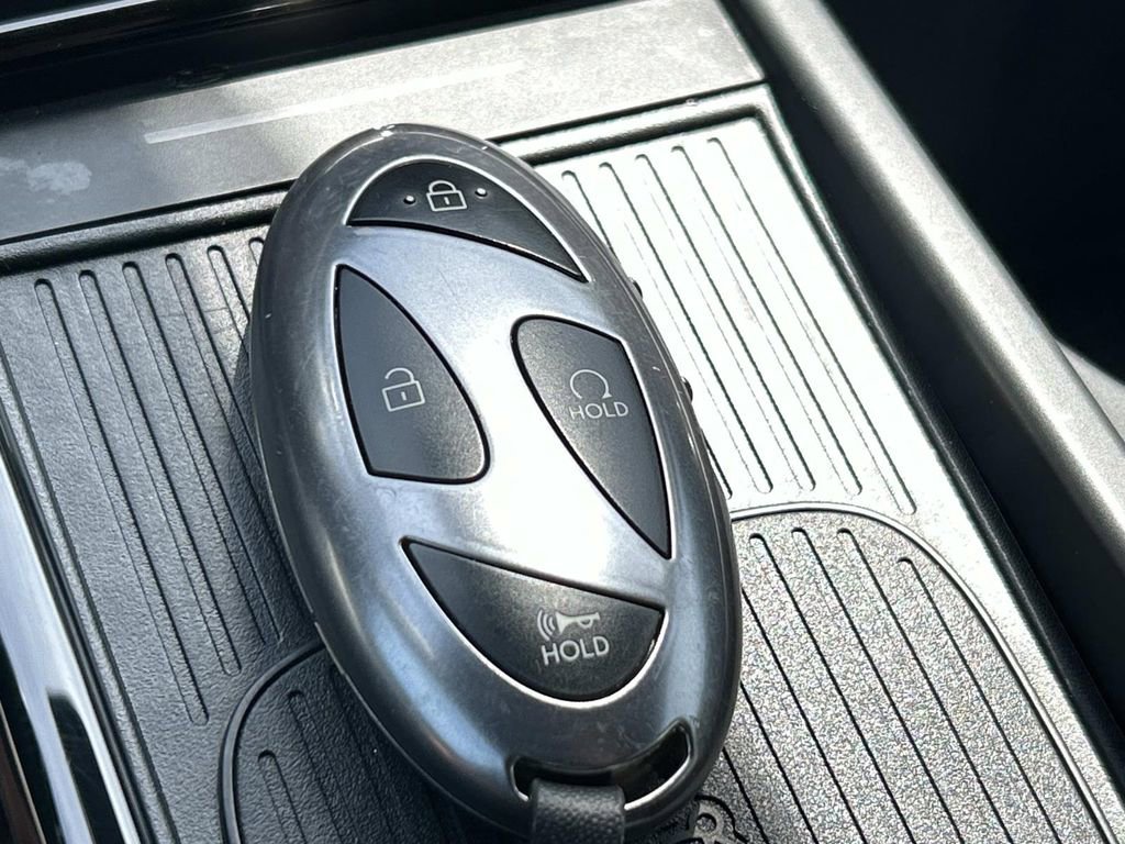 Certified 2025 Hyundai Tucson Limited AWD/4WD image 38