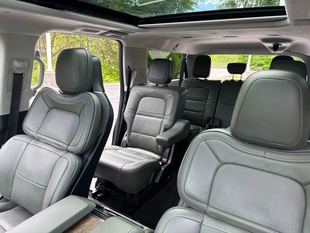 Used 2022 Lincoln Navigator L Black Label AWD/4WD image 17