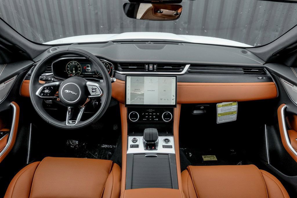 New 2026 Jaguar F-PACE R-Dynamic S image 19