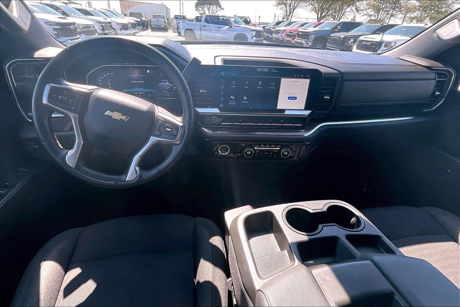 Used 2023 Chevrolet Silverado 1500 LT AWD/4WD image 16