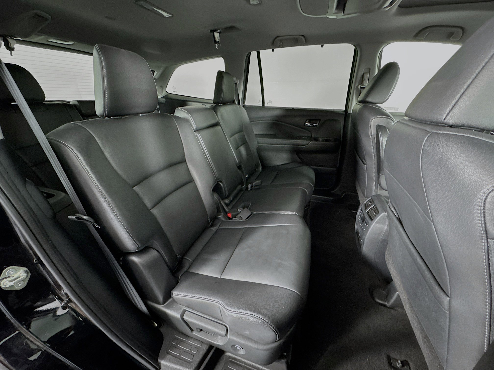 Certified 2020 Honda Pilot Touring image 30