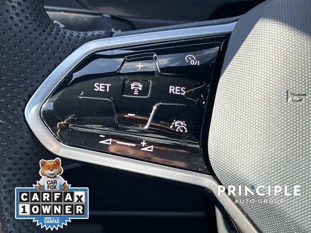 Certified 2022 Volkswagen Tiguan SE R-Line image 19