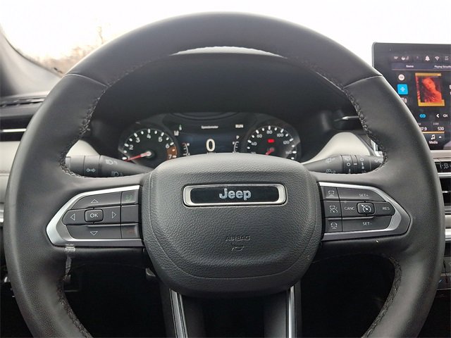 Used 2024 Jeep Compass Limited image 18