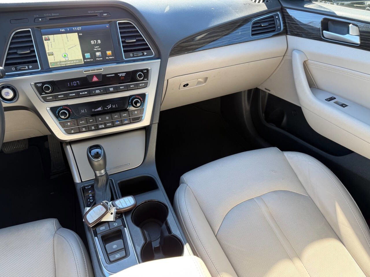 Used 2016 Hyundai Sonata Limited w/ Option Group 02 image 19