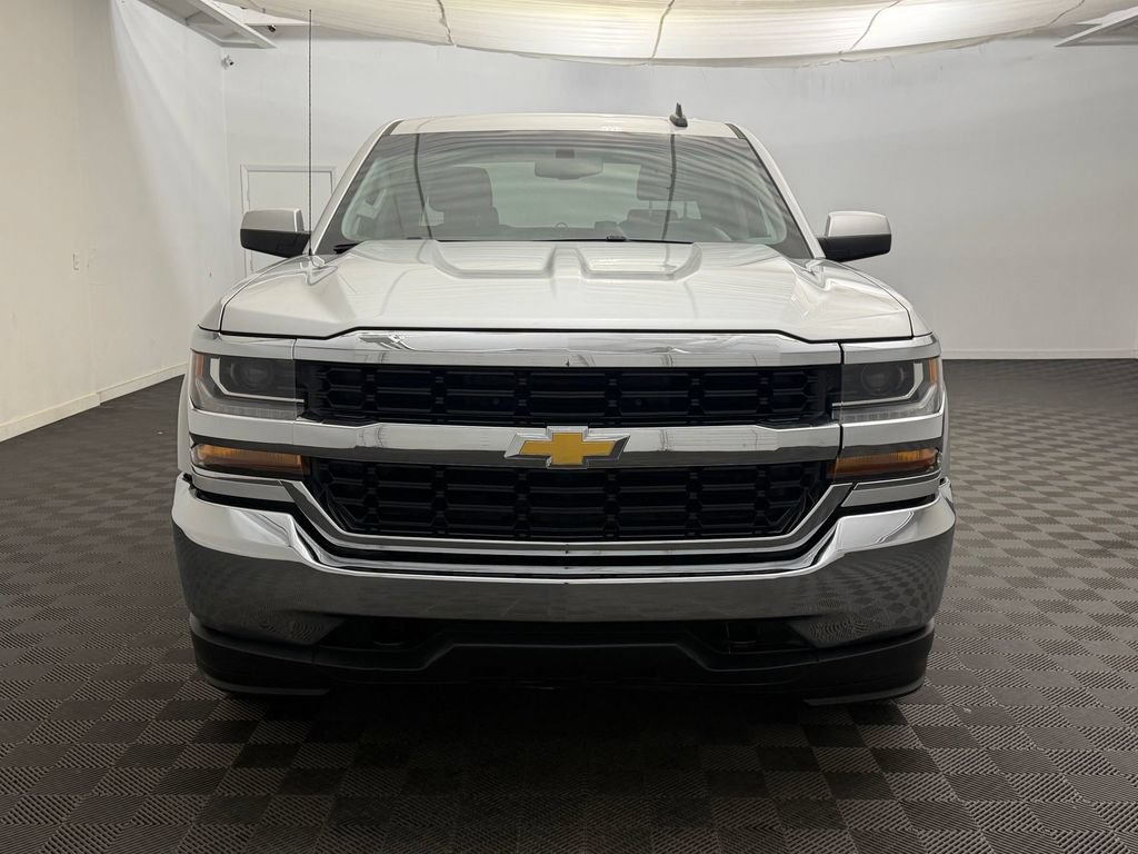 Used 2017 Chevrolet Silverado 1500 LT w/ Trailering Package AWD/4WD image 6
