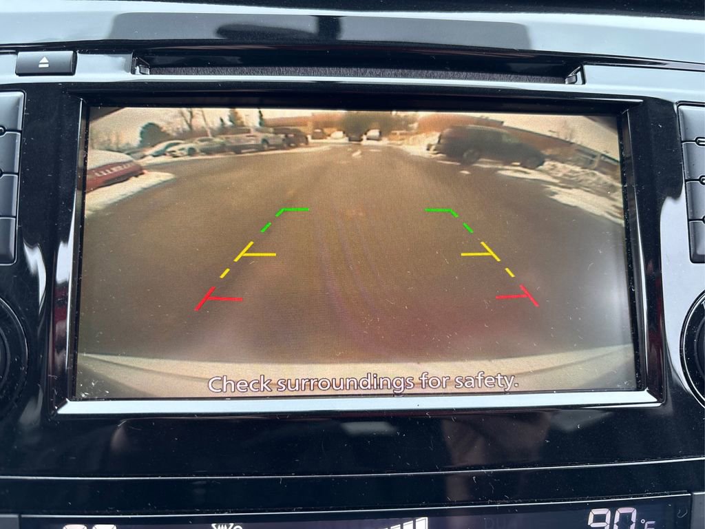 Used 2018 Nissan Rogue SV image 32