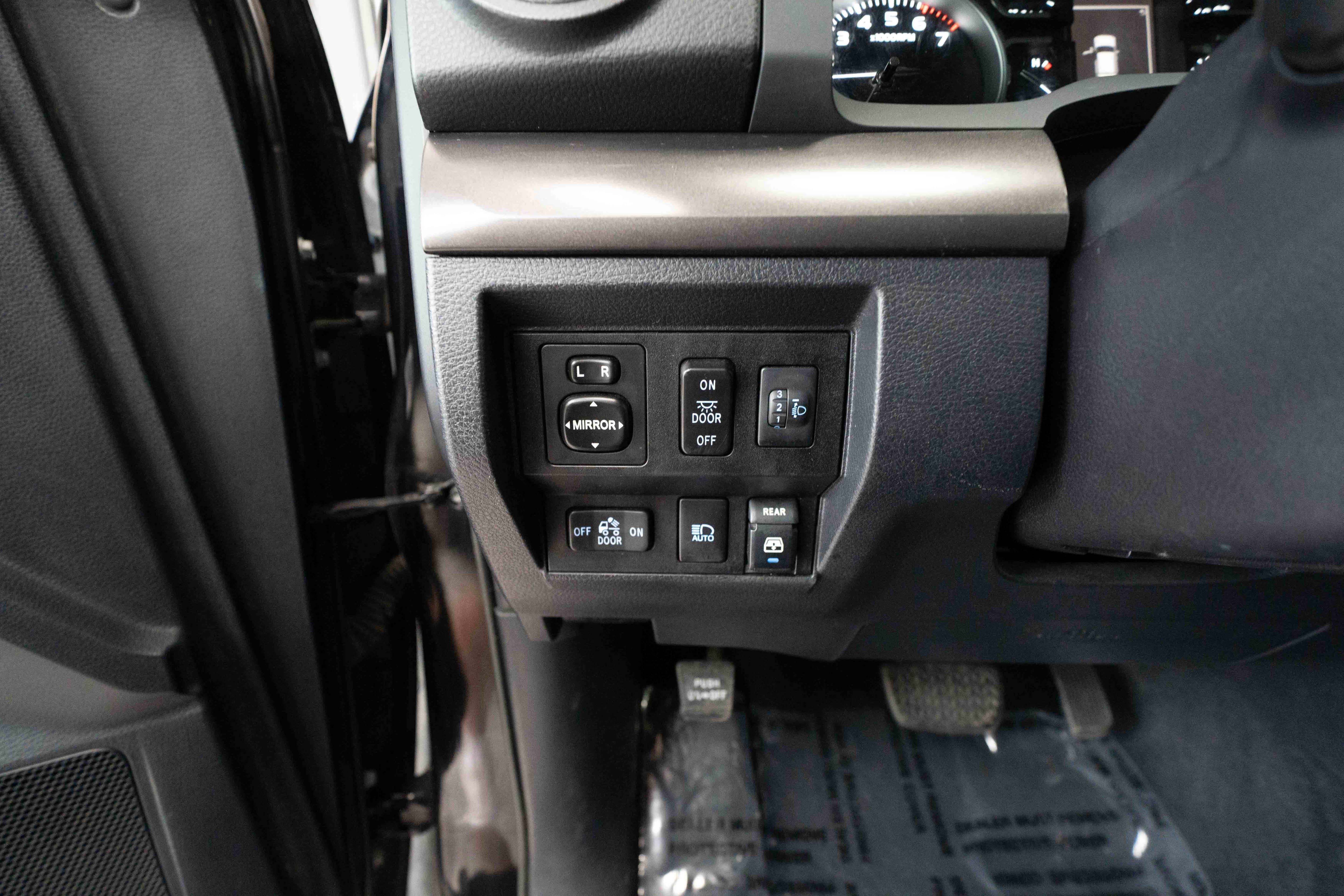 Used 2018 Toyota Tundra SR5 w/ TRD Off Road Package AWD/4WD image 11