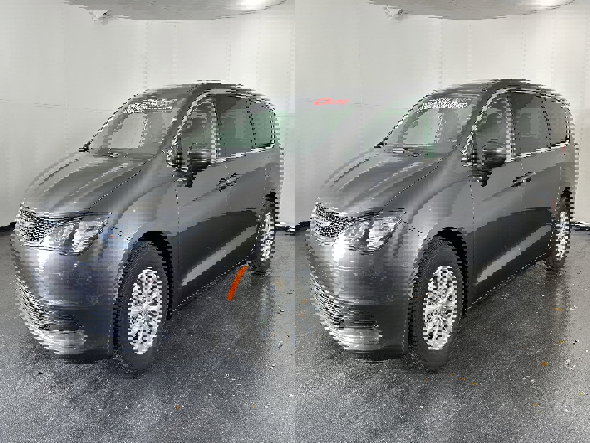 Used 2018 Chrysler Pacifica LX w/ Tire & Wheel Group image 6