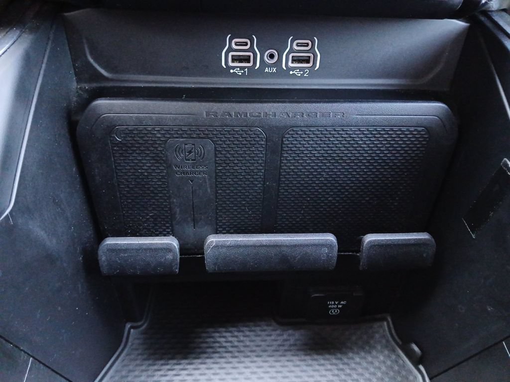 Used 2025 RAM 1500 Laramie w/ Laramie Southwest Edition AWD/4WD image 6